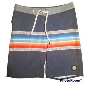 Quiksilver Boardshorts Size 28